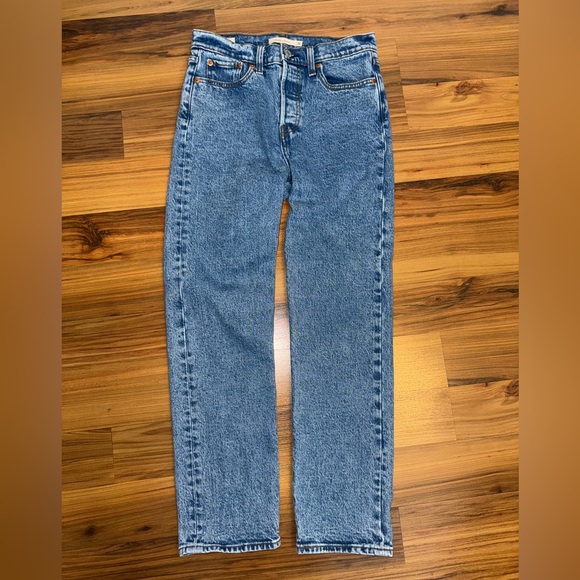 Levi’s Premium Wedgie Straight Jeans Women’s Size 26 x 28 High Rise Blue Denim - Picture 1 of 5